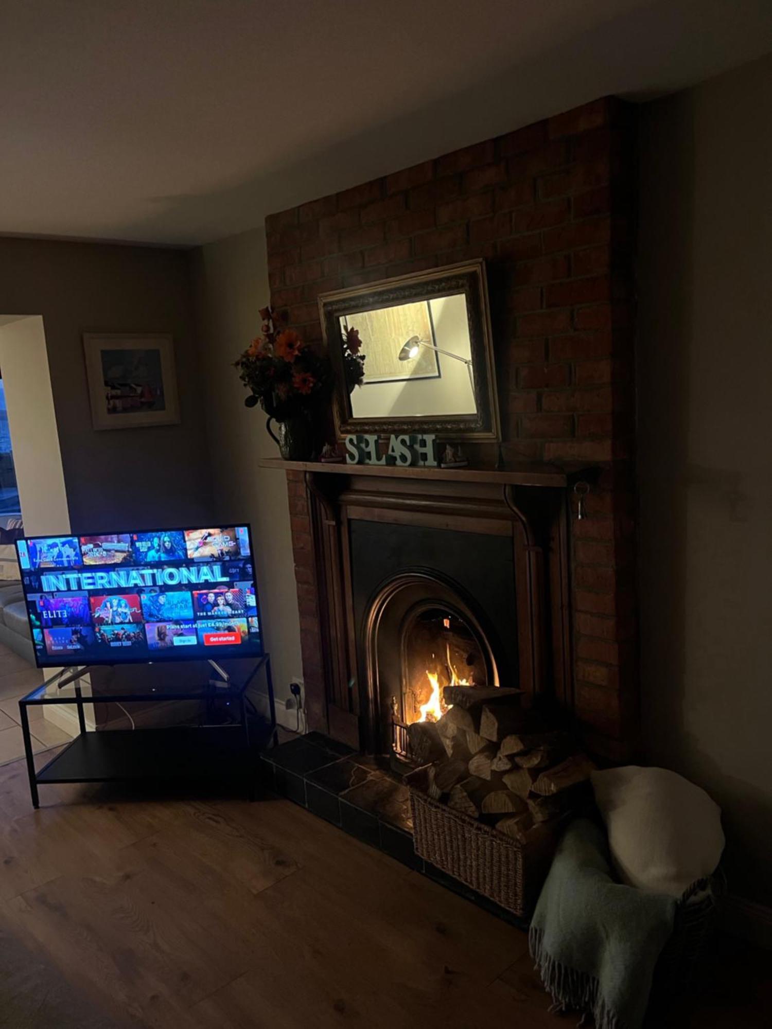 Splash Cottage Beach House With Sea Lapping Garden Bangor  Luaran gambar